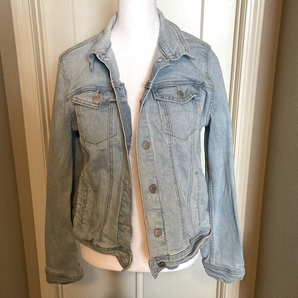 Women’s Universal Thread Jean Jacket - M